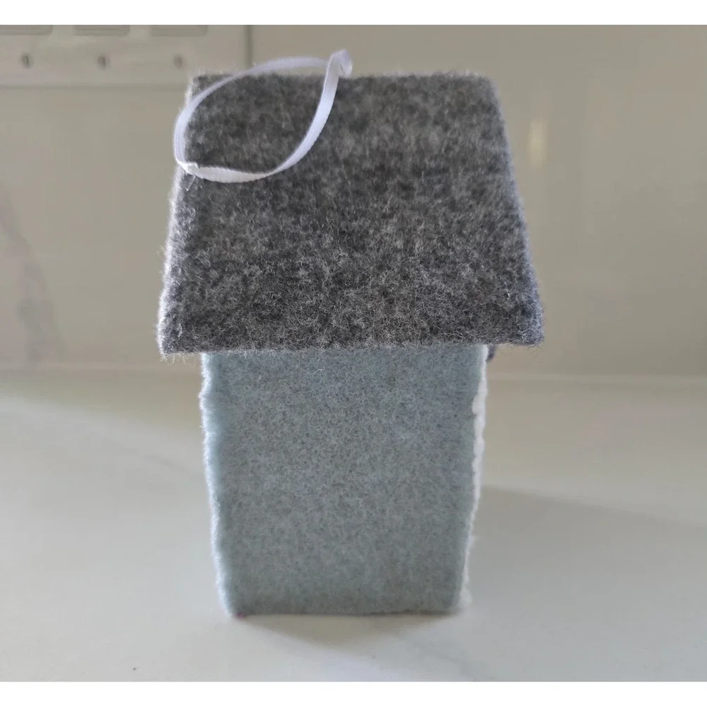 Gerson Company‎ Felt Birdhouse Ornament Blue W Bee 6x5 New With Tag